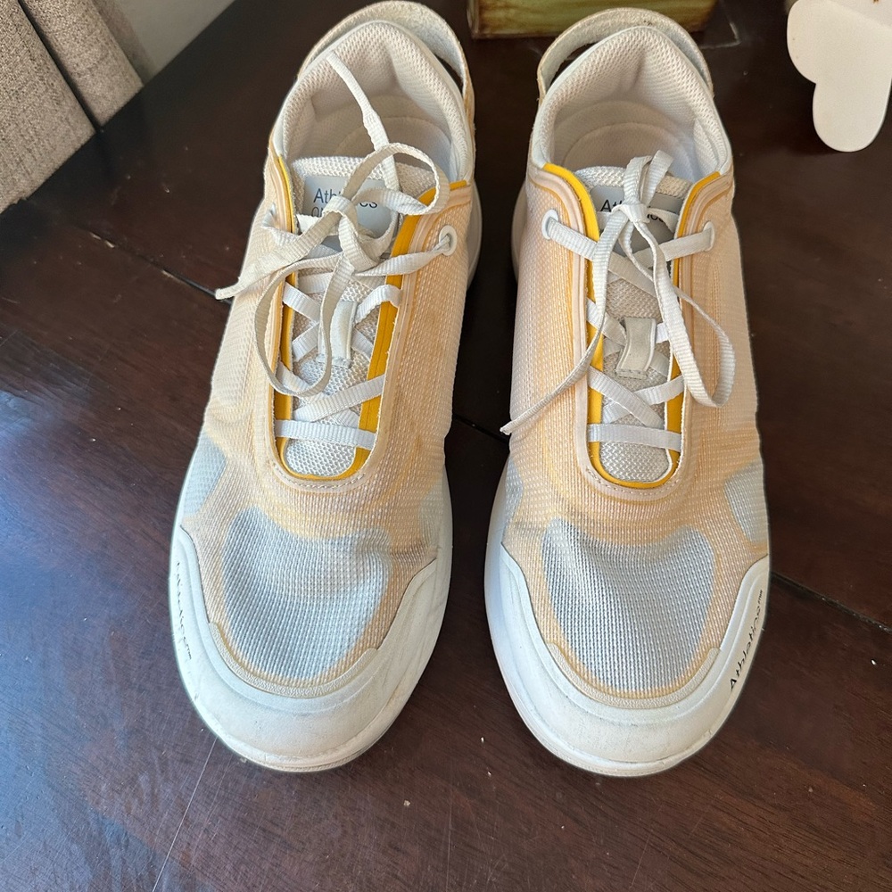 Men's Athletic Mesh Sneakers in Beige and Yellow - Casual Performance Shoe